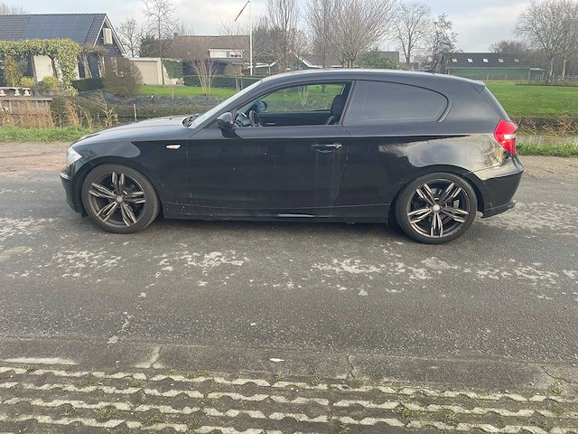 Bmw 1-serie 118i 2008 | 61-kzf-5 - afbeelding 1 van  8