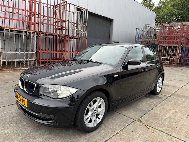 Bmw 1-serie 118i business line 2-zr-pj - afbeelding 1 van  21