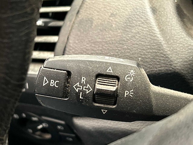 Bmw 1-serie 118i business line 2009 | 80-jns-7 - afbeelding 35 van  46