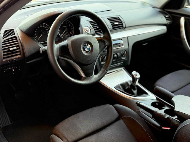 Bmw 1-serie 118i business line 93-xp-ns - afbeelding 2 van  19