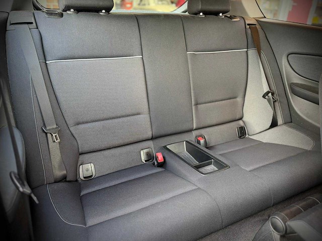 Bmw 1-serie 118i business line 93-xp-ns - afbeelding 4 van  19