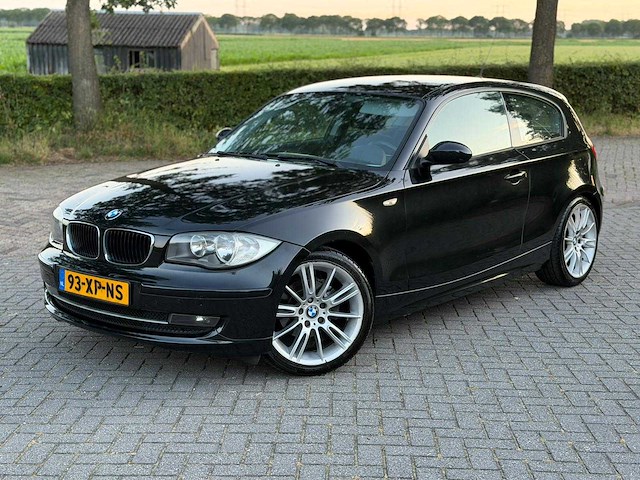 Bmw 1-serie 118i business line 93-xp-ns - afbeelding 1 van  19