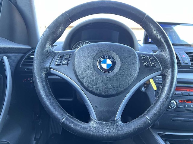 Bmw 1-serie 118i business sport 2008 | 61-kzf-5 - afbeelding 11 van  16