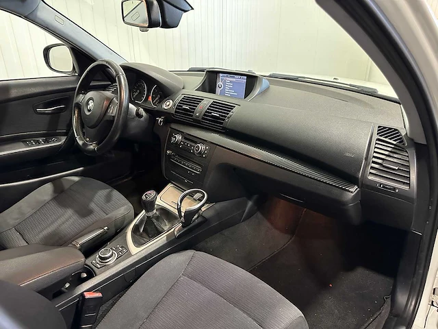 Bmw 1-serie 118i efficientdynamics business line ultimate edition l-651-zg - afbeelding 3 van  23