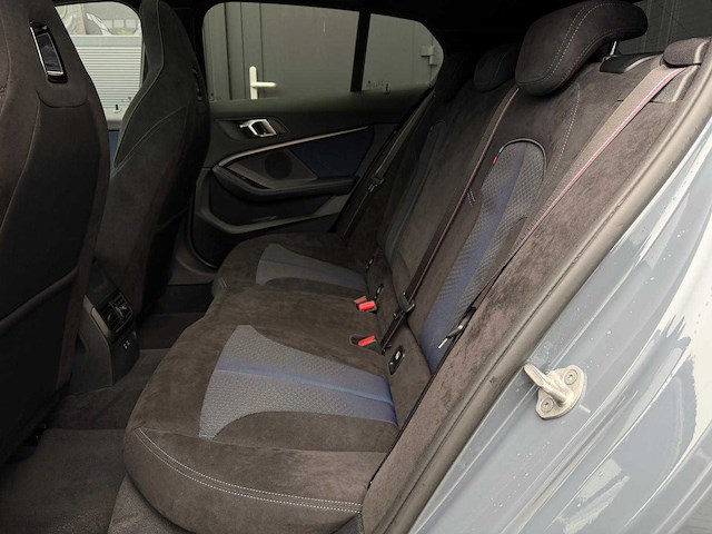 Bmw 1-serie 118i executive ed. 2020 | h-069-vt iaw - afbeelding 21 van  30