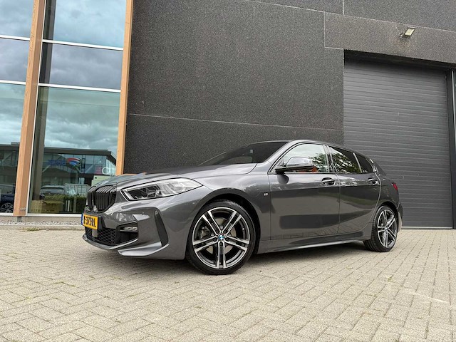 Bmw 1-serie 118i high exec ; k-375-rl, automaat - afbeelding 1 van  17