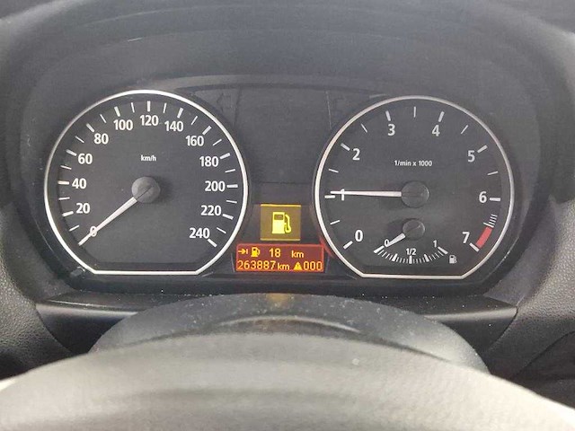 Bmw 1-serie 118i high executive, 16-st-lv - afbeelding 4 van  15