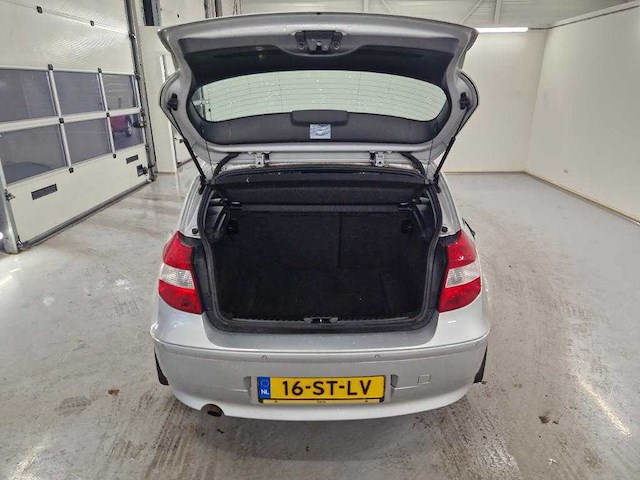 Bmw 1-serie 118i high executive, 16-st-lv - afbeelding 11 van  15