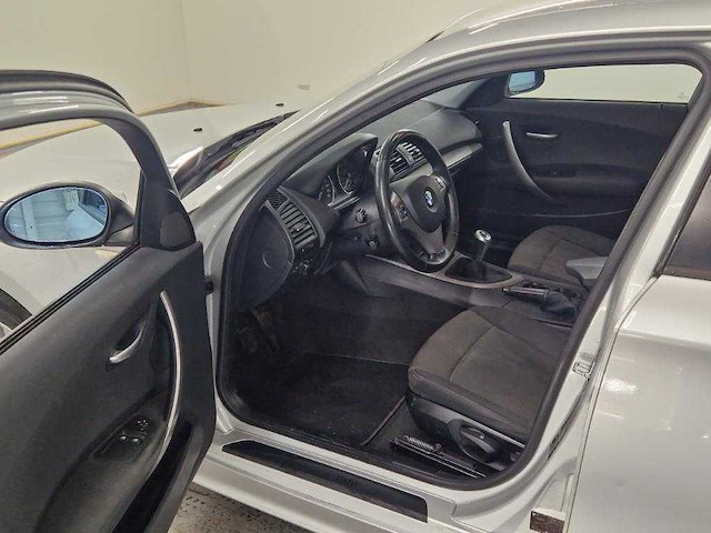 Bmw 1-serie 118i high executive, 16-st-lv - afbeelding 15 van  15