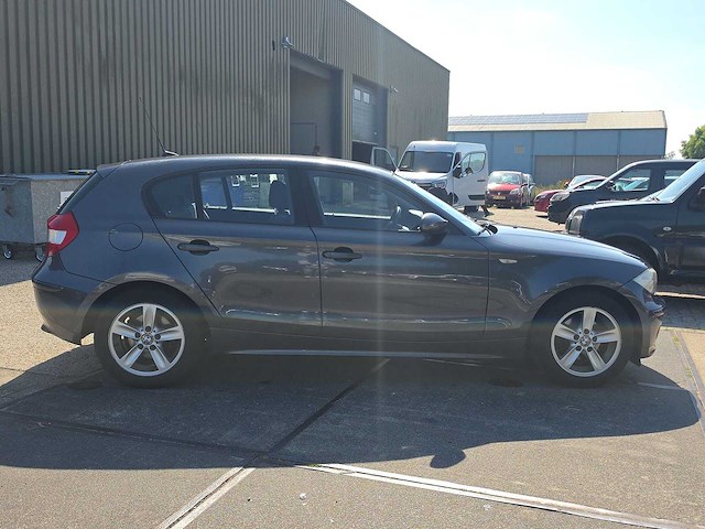 Bmw 1-serie 118i high executive 2007 | 53-tt-nn - afbeelding 11 van  25