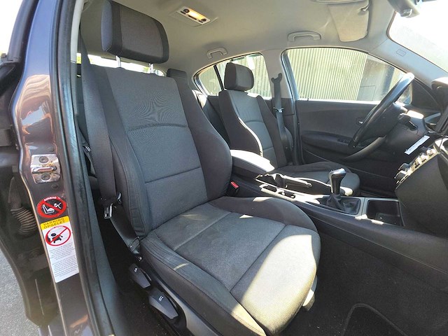 Bmw 1-serie 118i high executive 2007 | 53-tt-nn - afbeelding 17 van  25