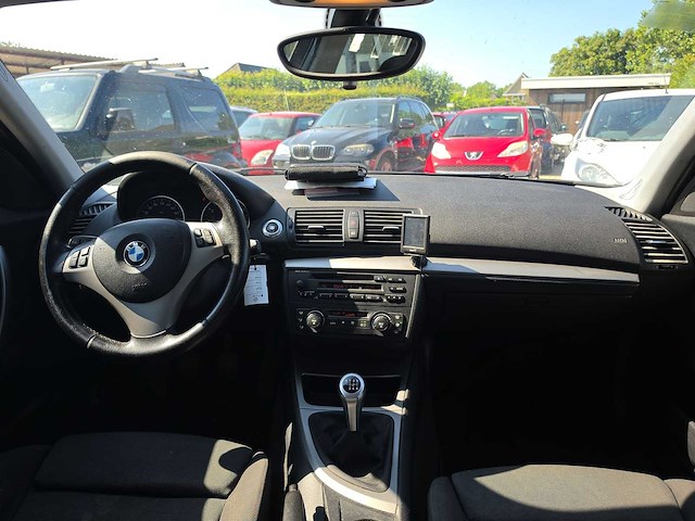 Bmw 1-serie 118i high executive 2007 | 53-tt-nn - afbeelding 19 van  25