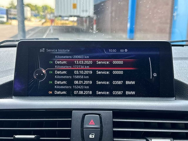 Bmw 1-serie 118i high executive 2015 | 1-znk-65 - afbeelding 25 van  32