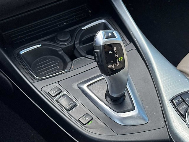 Bmw 1-serie 118i high executive 2015 | 1-znk-65 - afbeelding 17 van  25
