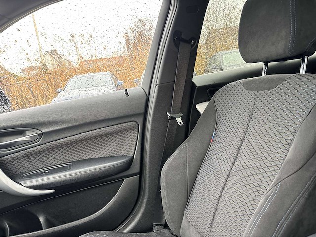 Bmw 1-serie 118i high executive m-sport 2017 | r-658-gj - afbeelding 22 van  26