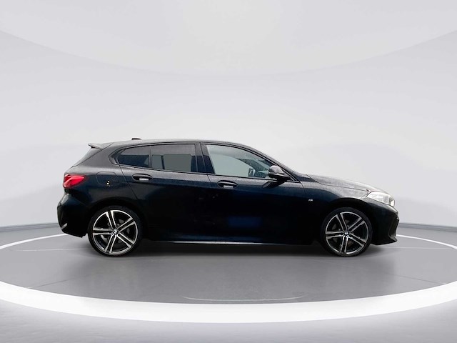 Bmw 1-serie 118i high executive m-sport 2020 | t-577-jb - afbeelding 11 van  30