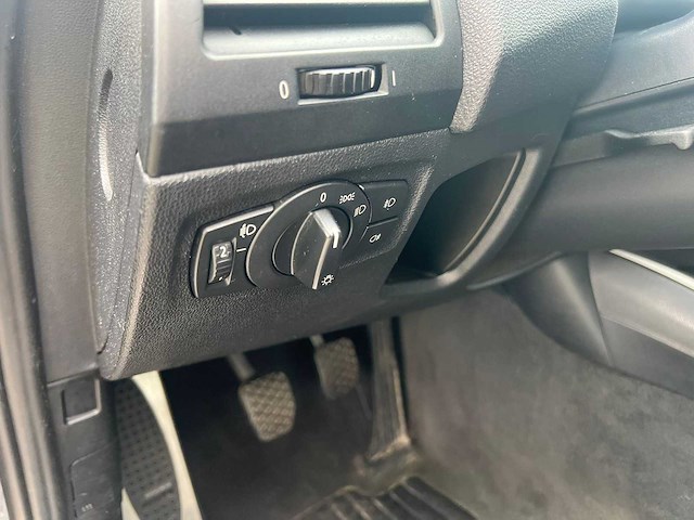 Bmw 1-serie 118i , xn-301-r - afbeelding 7 van  19