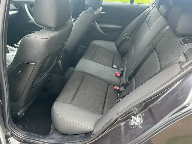 Bmw 1-serie 118i , xn-301-r - afbeelding 8 van  19
