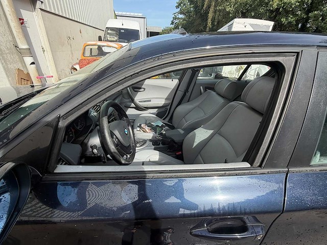 Bmw 1-serie 120i executive, rs-563-b - afbeelding 2 van  19