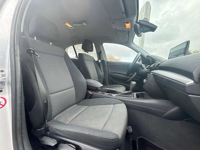 Bmw 1-serie 120i high executive 2004 | 15-pt-dk - afbeelding 17 van  20