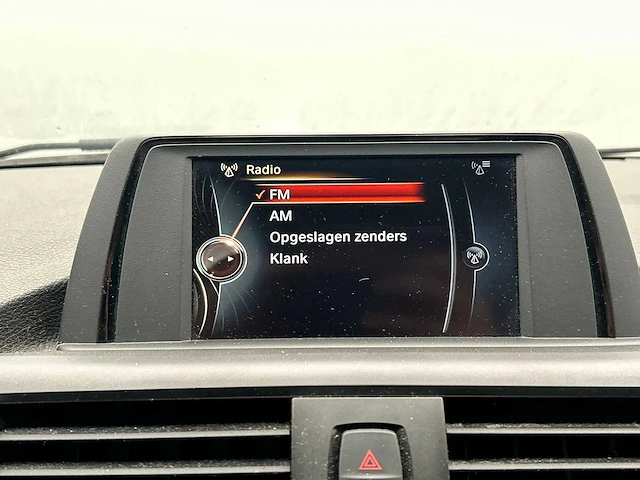 Bmw 116i 116i m sport 2018 | s-577-sr - afbeelding 10 van  36
