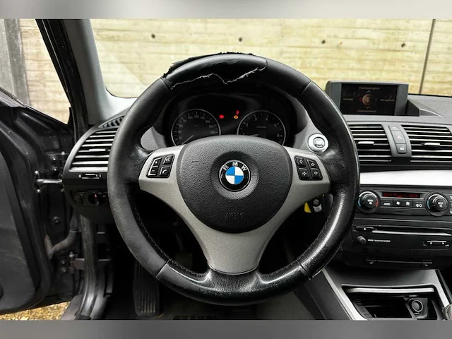 Bmw 116i 1.6 116pk 2006, j-323-fz - afbeelding 23 van  50