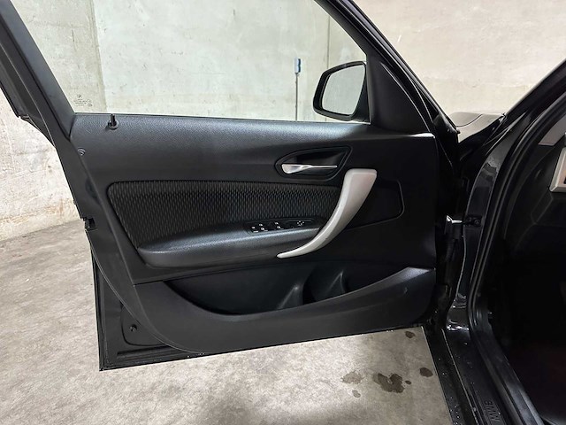 Bmw 116i business+ 136pk 2012 1-serie (origineel-nl) automaat, 33-xht-3 - afbeelding 2 van  36