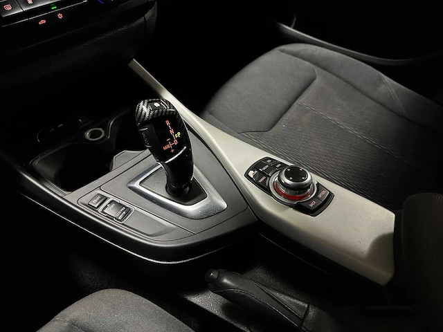 Bmw 116i business+ 136pk 2012 1-serie (origineel-nl) automaat, 33-xht-3 - afbeelding 19 van  63