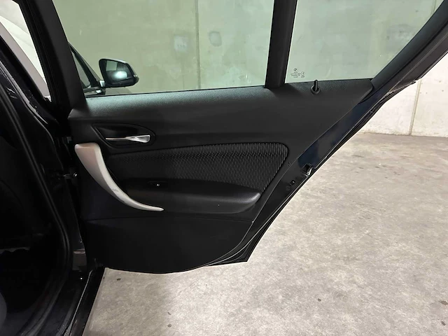 Bmw 116i business+ 136pk 2012 1-serie (origineel-nl) automaat, 33-xht-3 - afbeelding 29 van  63