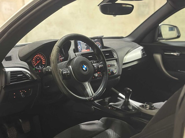 Bmw 116i executive m-sport 136pk 2015 (origineel-nl) 1-serie, 6-zgf-18 - afbeelding 8 van  45
