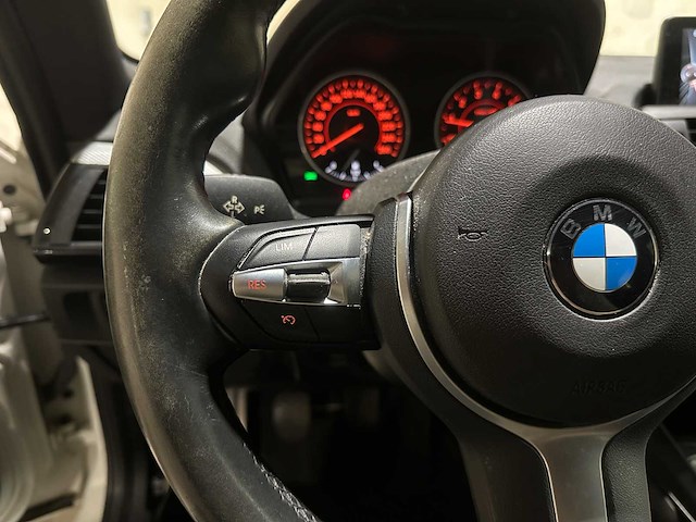 Bmw 116i executive m-sport 136pk 2015 (origineel-nl) 1-serie, 6-zgf-18 - afbeelding 10 van  45
