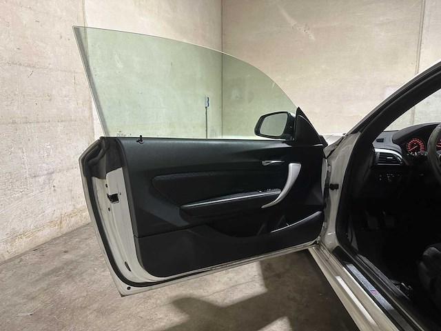 Bmw 116i executive m-sport 136pk 2015 (origineel-nl) 1-serie, 6-zgf-18 - afbeelding 25 van  45