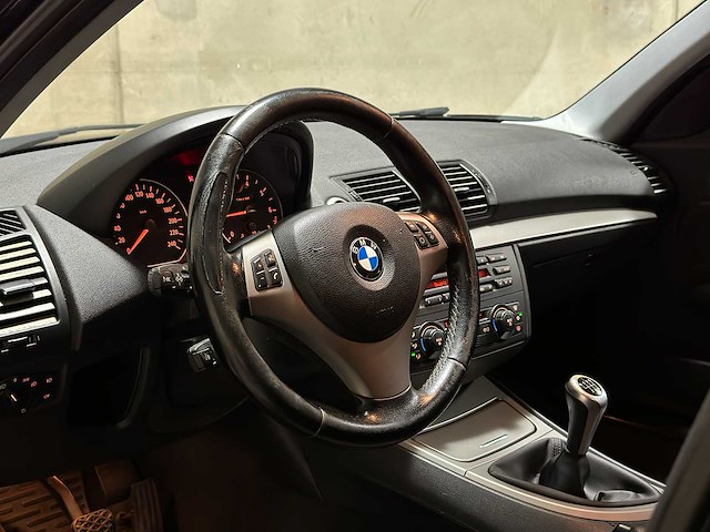 Bmw 116i high executive 1-serie 116pk 2006 (origineel-nl), 81-st-js - afbeelding 9 van  50