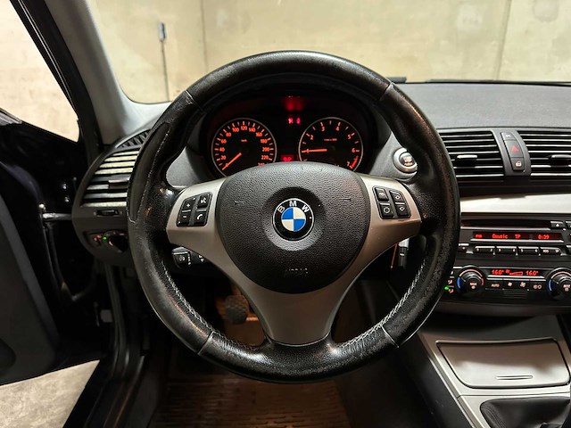 Bmw 116i high executive 1-serie 116pk 2006 (origineel-nl), 81-st-js - afbeelding 44 van  50