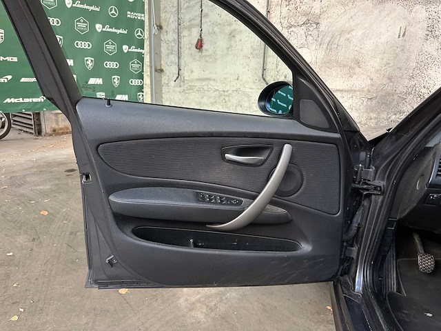 Bmw 118d business line 1-serie 143pk 2008, 51-hgn-5 - afbeelding 22 van  40