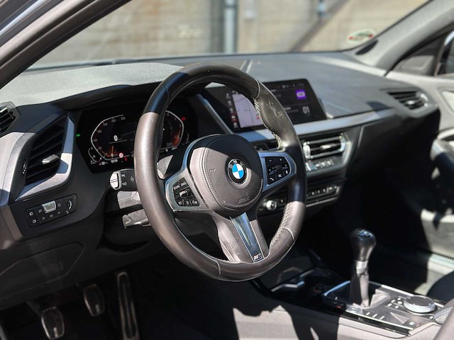 Bmw 118d executive edition m sport 150pk 2020 (origineel-nl + 1e eigenaar) 1-serie, j-592-bh - afbeelding 1 van  36