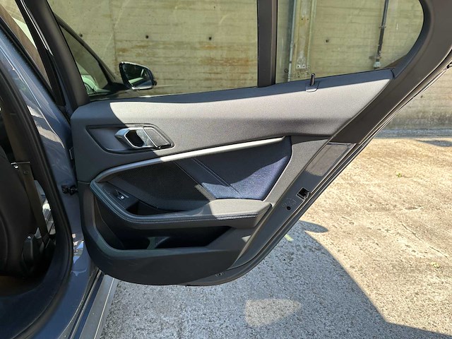 Bmw 118d executive edition m sport 150pk 2020 (origineel-nl + 1e eigenaar) 1-serie, j-592-bh - afbeelding 22 van  36