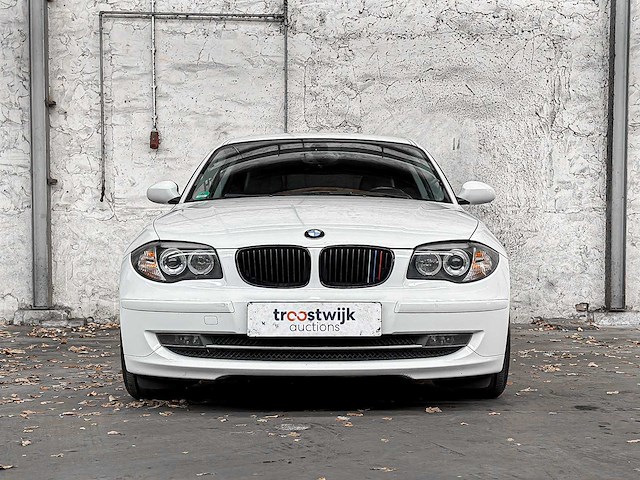 Bmw 118i 1-serie 143pk 2008, l-668-xd - afbeelding 33 van  38