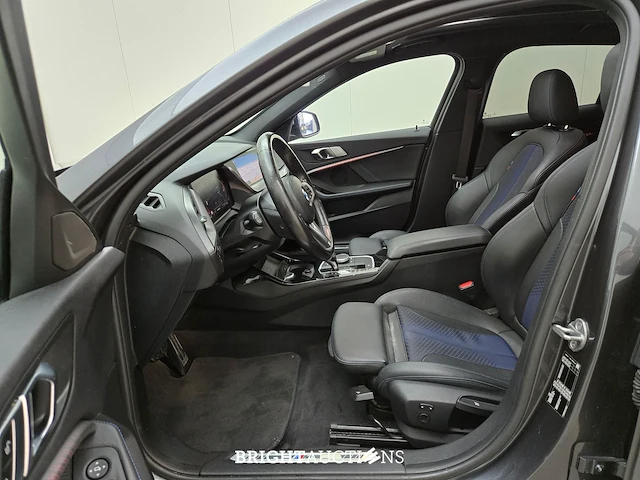 Bmw 118i 1-serie high executive 136pk 2021 (origineel-nl) 1-serie, l-781-bn - afbeelding 34 van  36