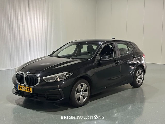 Bmw 118i 1-serie introduction edition 136pk 2023 (origineel-nl) 1-serie, t-409-kl - afbeelding 1 van  33