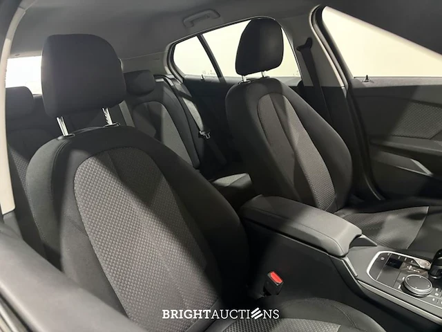 Bmw 118i 1-serie introduction edition 136pk 2023 (origineel-nl) 1-serie, t-409-kl - afbeelding 19 van  33