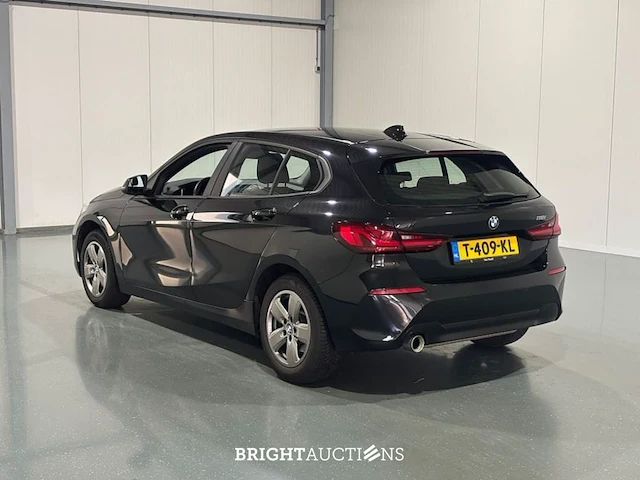 Bmw 118i 1-serie introduction edition 136pk 2023 (origineel-nl) 1-serie, t-409-kl - afbeelding 24 van  33