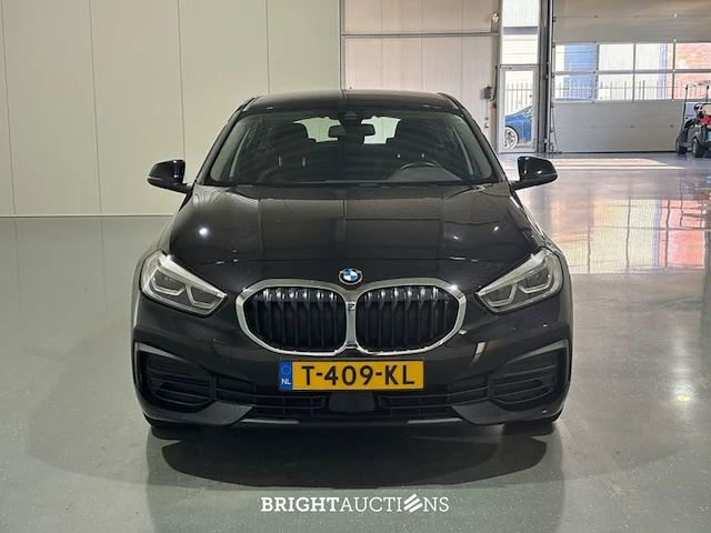 Bmw 118i 1-serie introduction edition 136pk 2023 (origineel-nl) 1-serie, t-409-kl - afbeelding 25 van  33