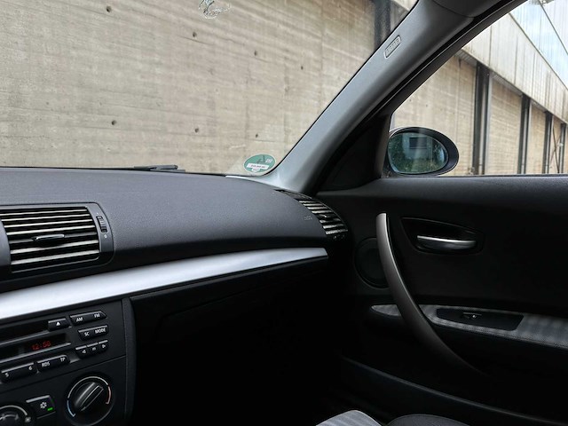 Bmw 118i 129pk 2006 1-serie (origineel-nl), 56-sk-gg - afbeelding 11 van  25