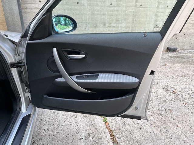 Bmw 118i 129pk 2006 1-serie (origineel-nl), 56-sk-gg - afbeelding 14 van  25