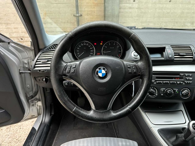 Bmw 118i 129pk 2006 1-serie (origineel-nl), 56-sk-gg - afbeelding 9 van  65