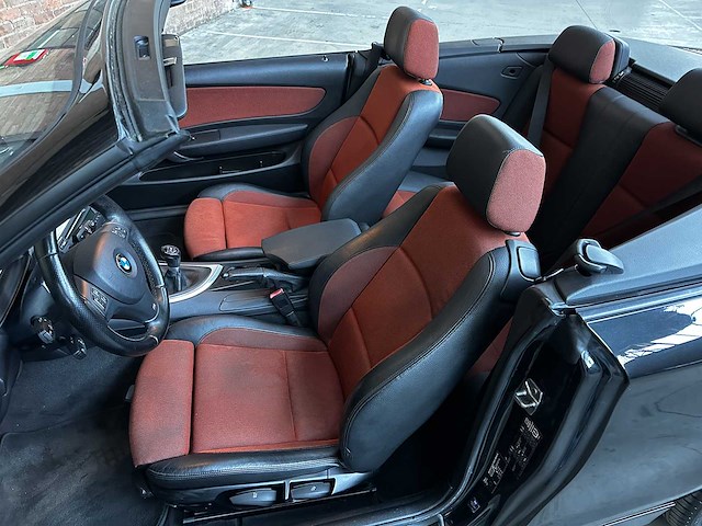Bmw 118i cabrio high executive 1-serie 143pk 2011, l-752-xs - afbeelding 13 van  25