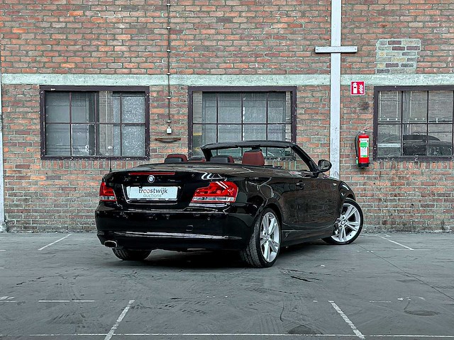Bmw 118i cabrio high executive 1-serie 143pk 2011, l-752-xs - afbeelding 22 van  38