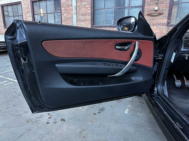 Bmw 118i cabrio high executive 1-serie 143pk 2011, l-752-xs - afbeelding 6 van  38