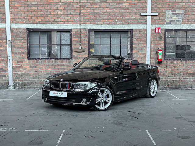 Bmw 118i cabrio high executive 1-serie 143pk 2011, l-752-xs - afbeelding 31 van  38
